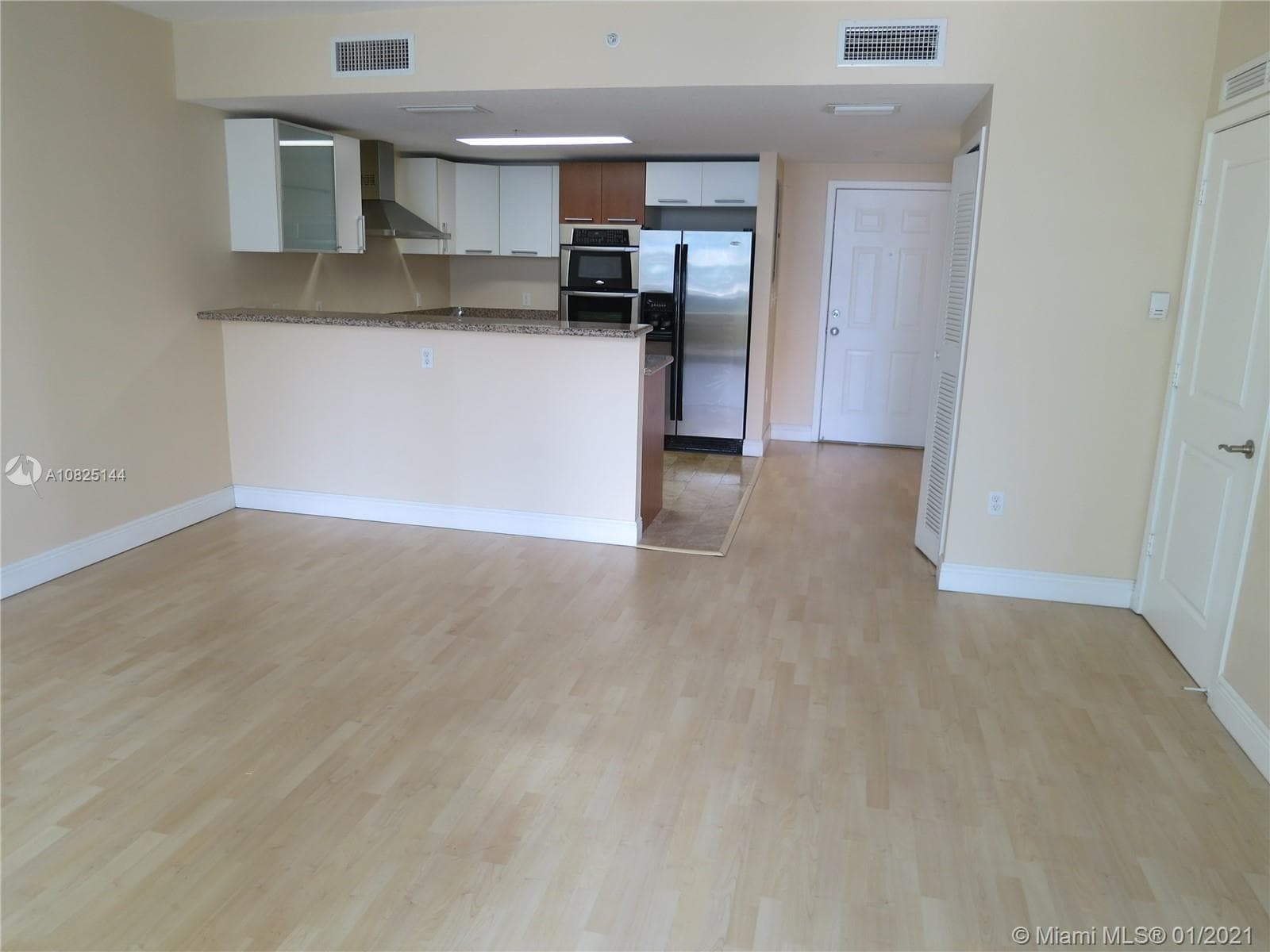 170 SE 14th St # 1507, Miami FL 33131 — 14