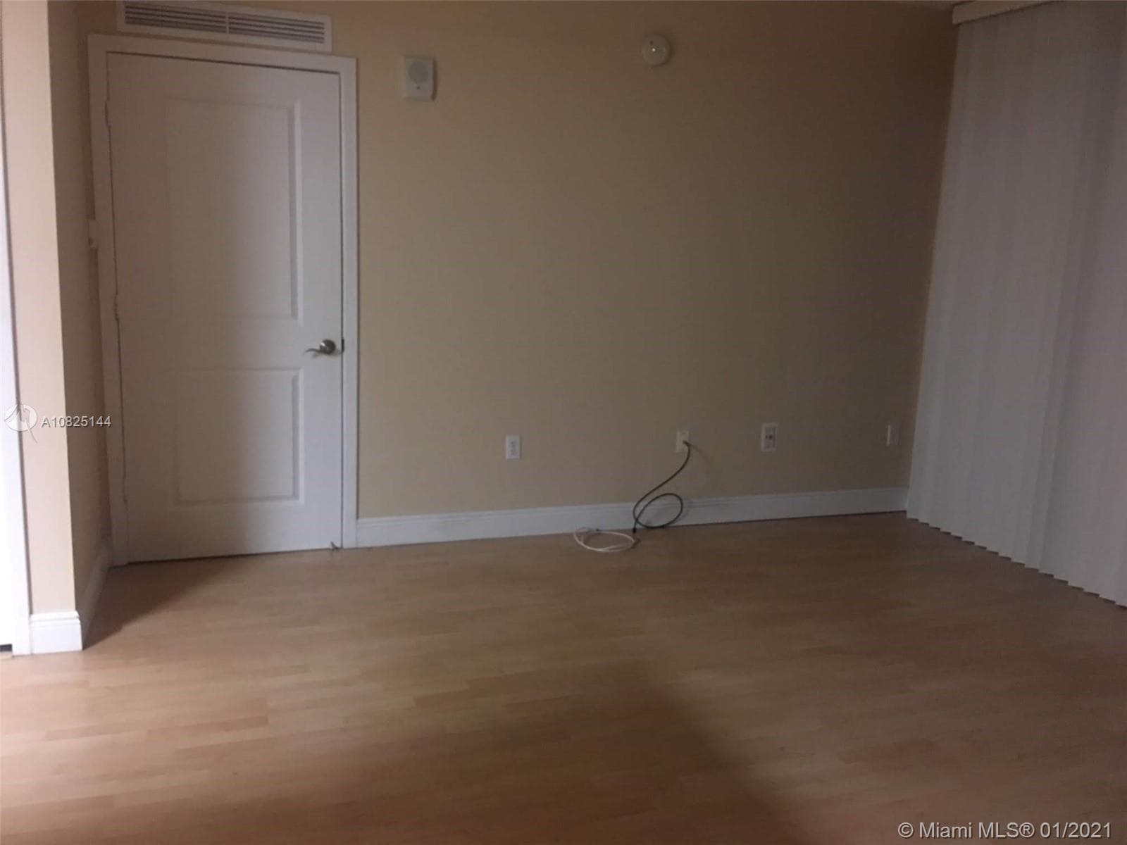 170 SE 14th St # 1507, Miami FL 33131 — 8
