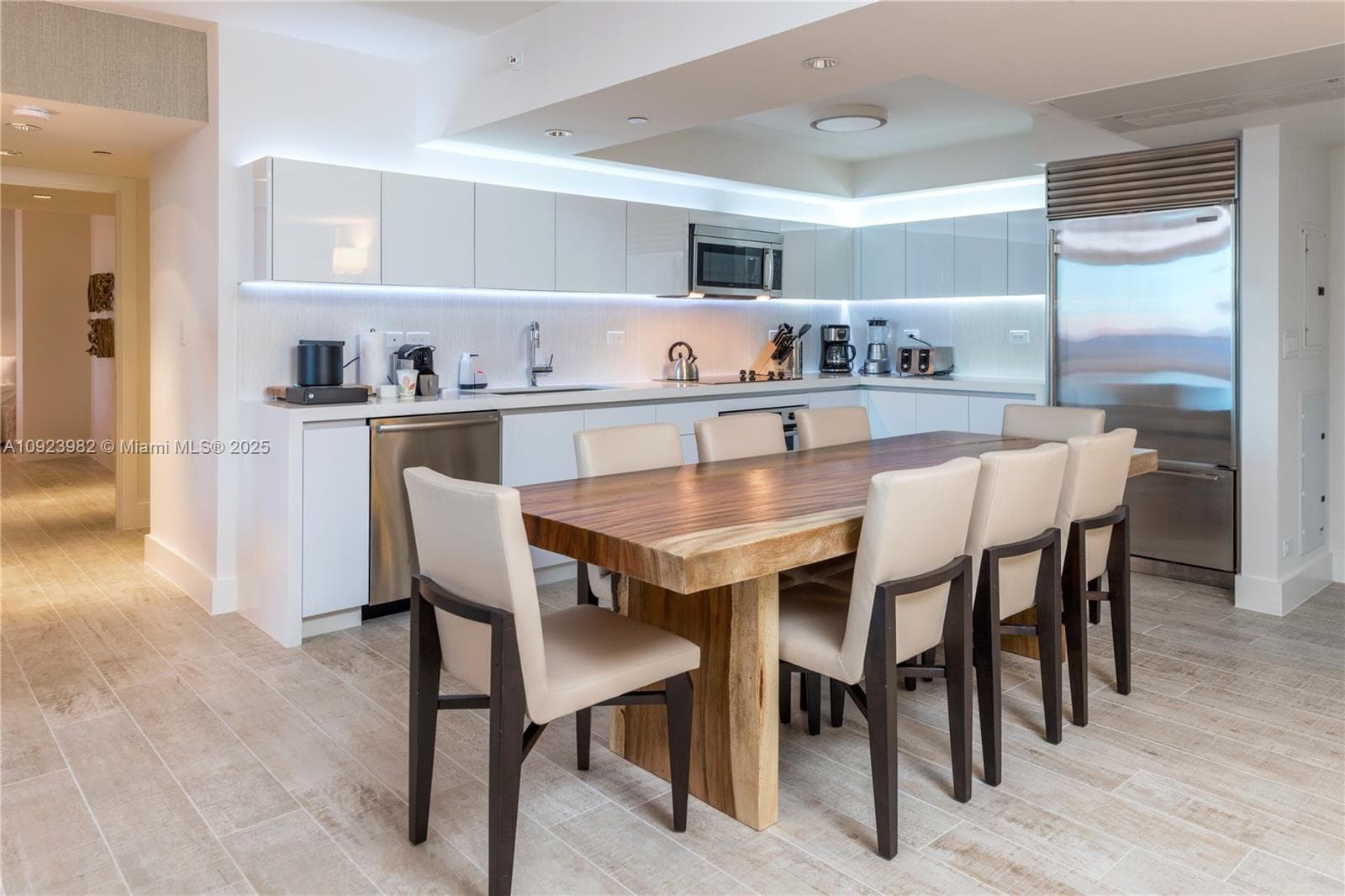 102 24th St # 1544, Miami Beach FL 33139 — 17