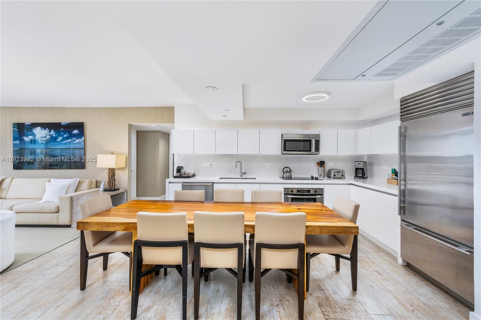 102 24th St # 1544, Miami Beach FL 33139 — 4