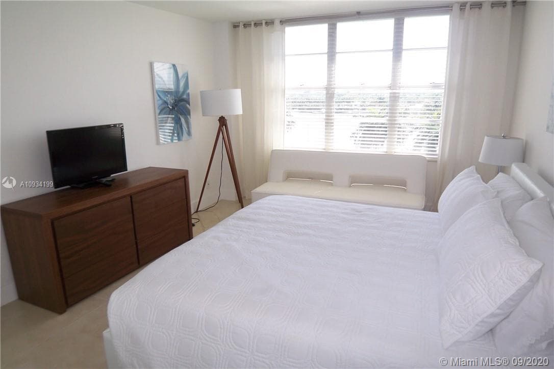 5161 COLLINS AV # 806, Miami Beach FL 33140 — 23