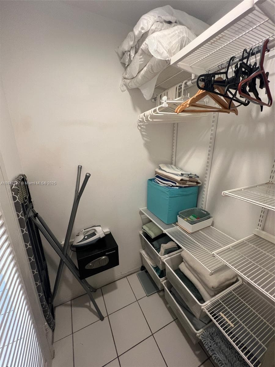 100 Lincoln Rd # 1637, Miami Beach FL 33139 — 27