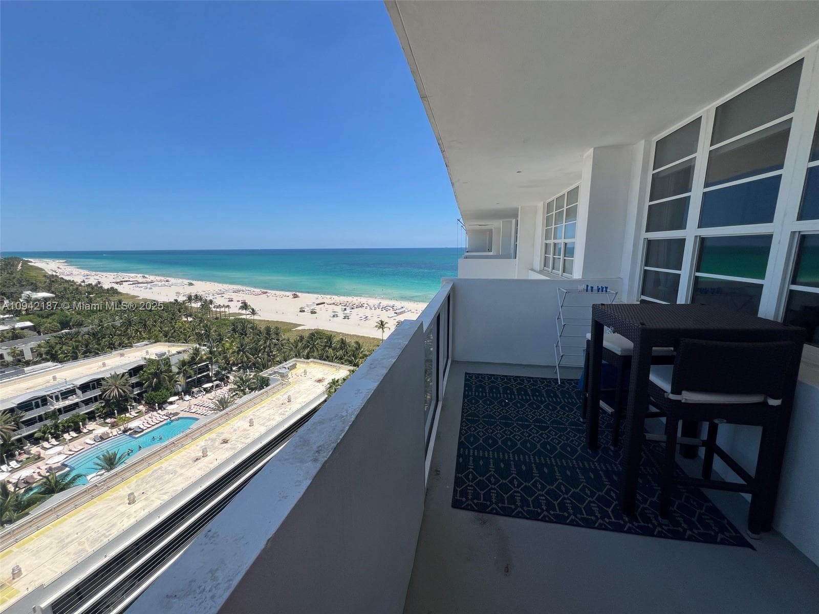 100 Lincoln Rd # 1637, Miami Beach FL 33139 — 3