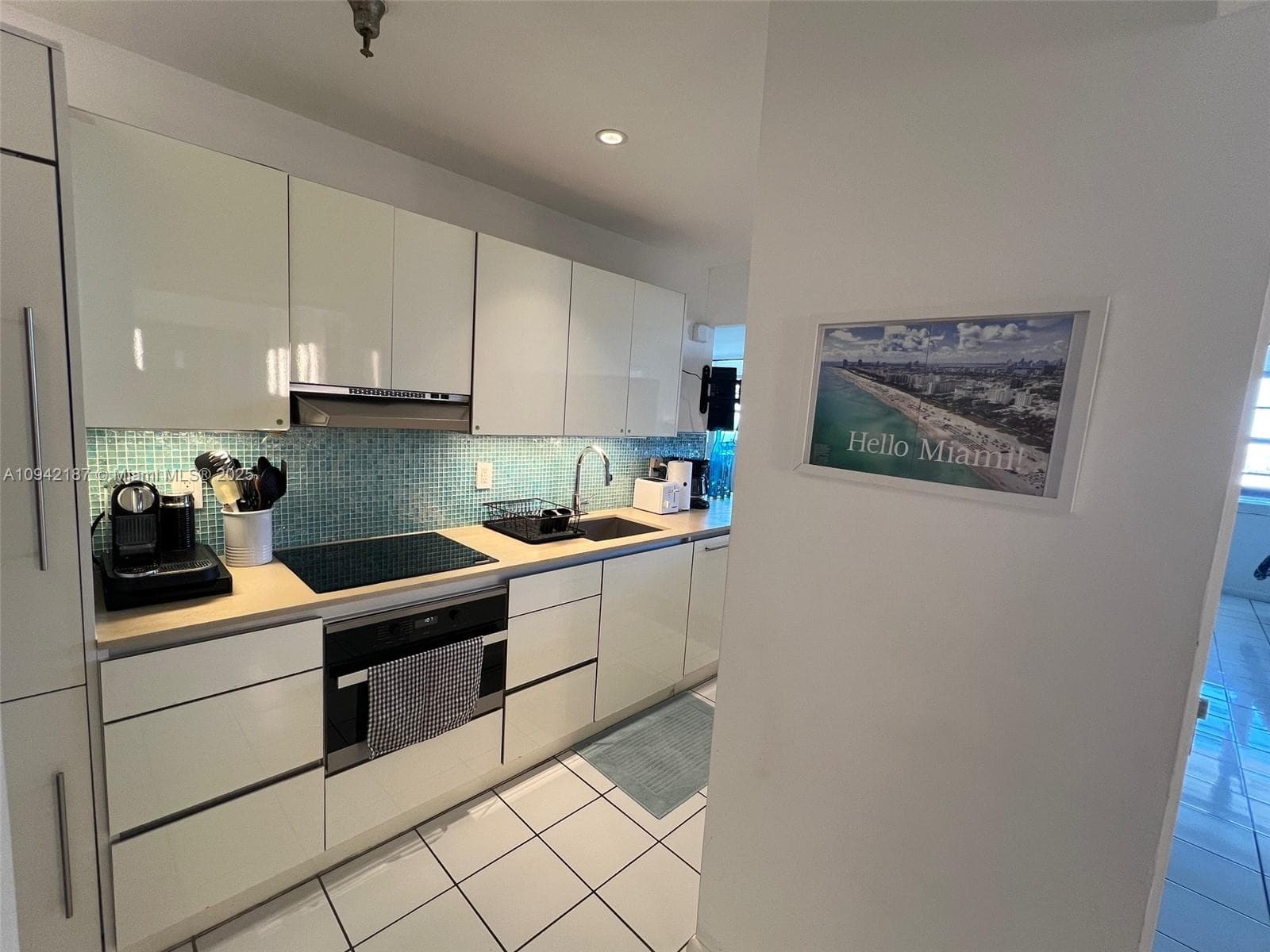 100 Lincoln Rd # 1637, Miami Beach FL 33139 — 20