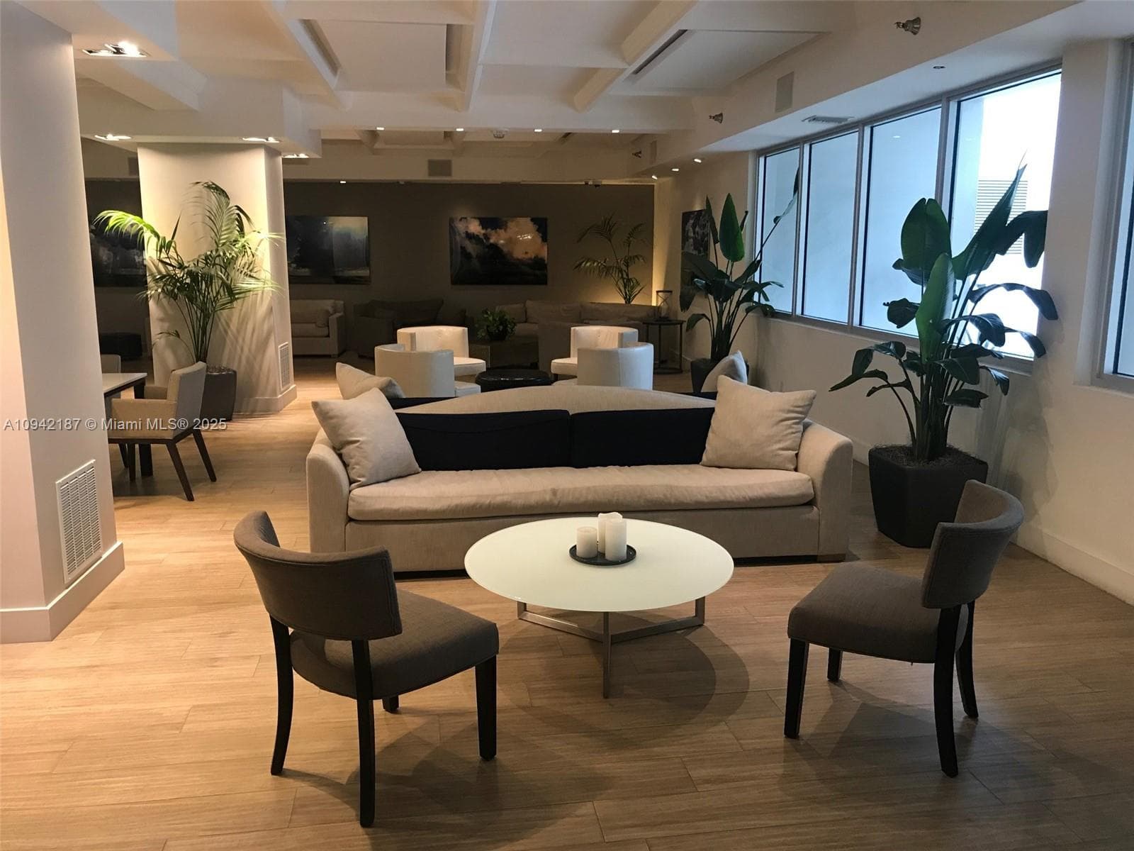 100 Lincoln Rd # 1637, Miami Beach FL 33139 — 31