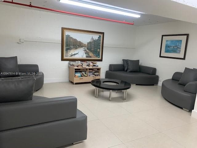 100 Lincoln Rd # 1219, Miami Beach FL 33139 — 23
