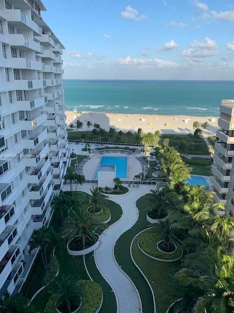 100 Lincoln Rd # 1219, Miami Beach FL 33139 — 12