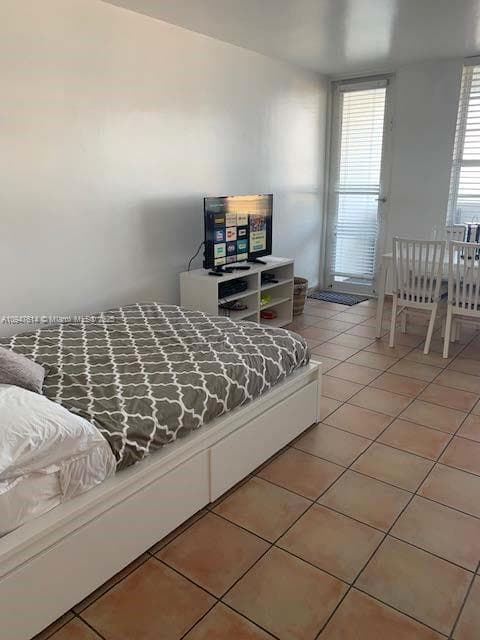 100 Lincoln Rd # 1219, Miami Beach FL 33139 — 3