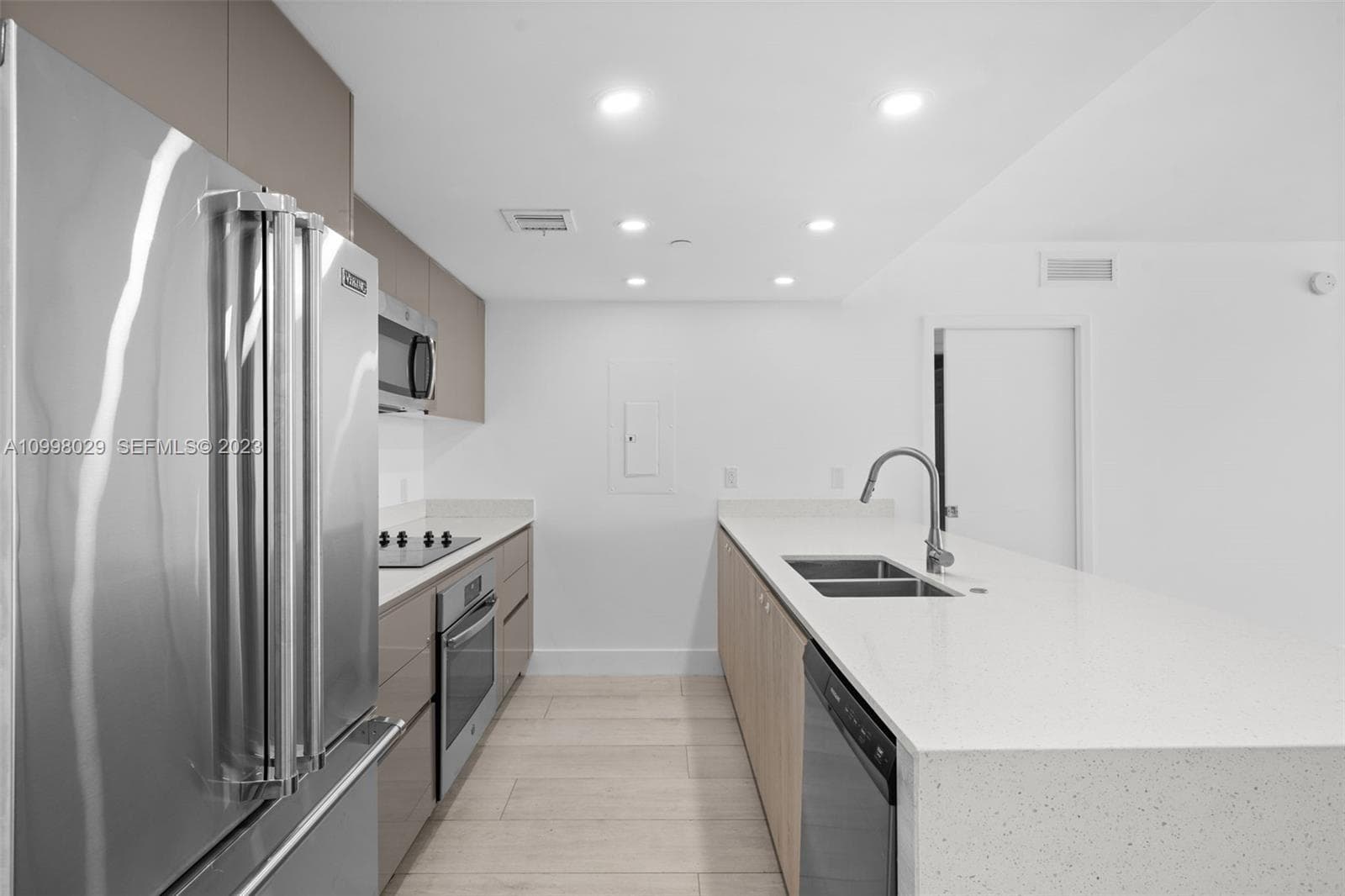 13800 Highland Dr # 504, North Miami Beach FL 33181 — 7