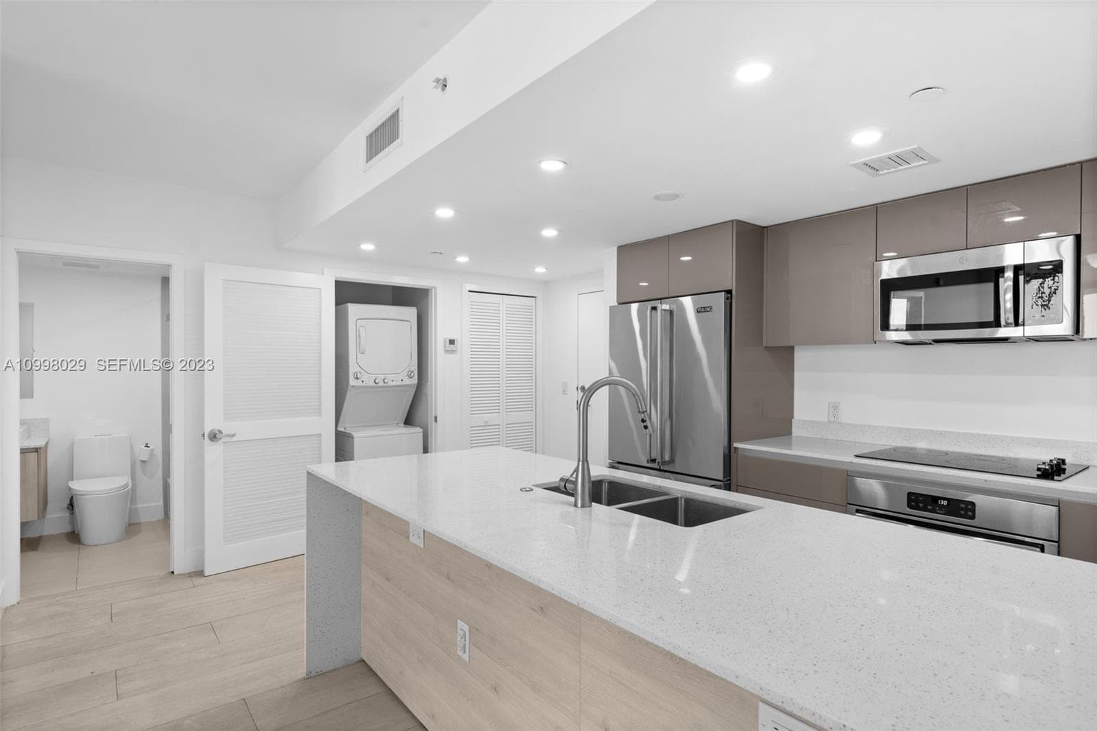 13800 Highland Dr # 504, North Miami Beach FL 33181 — 9