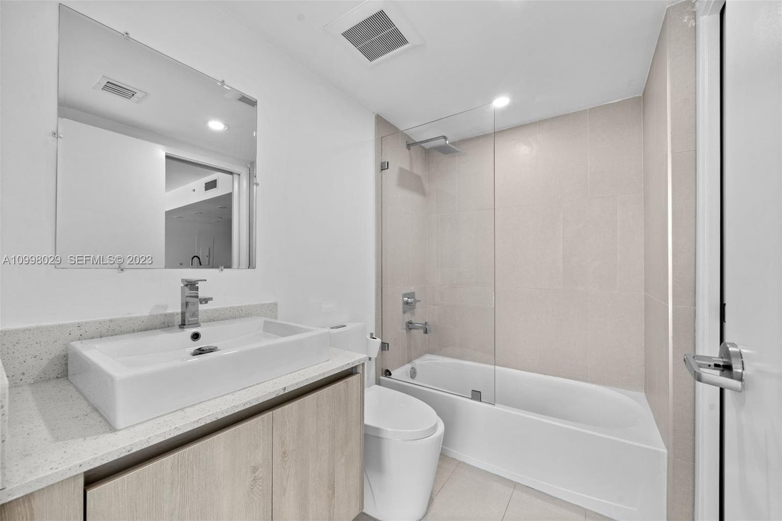 13800 Highland Dr # 504, North Miami Beach FL 33181 — 15