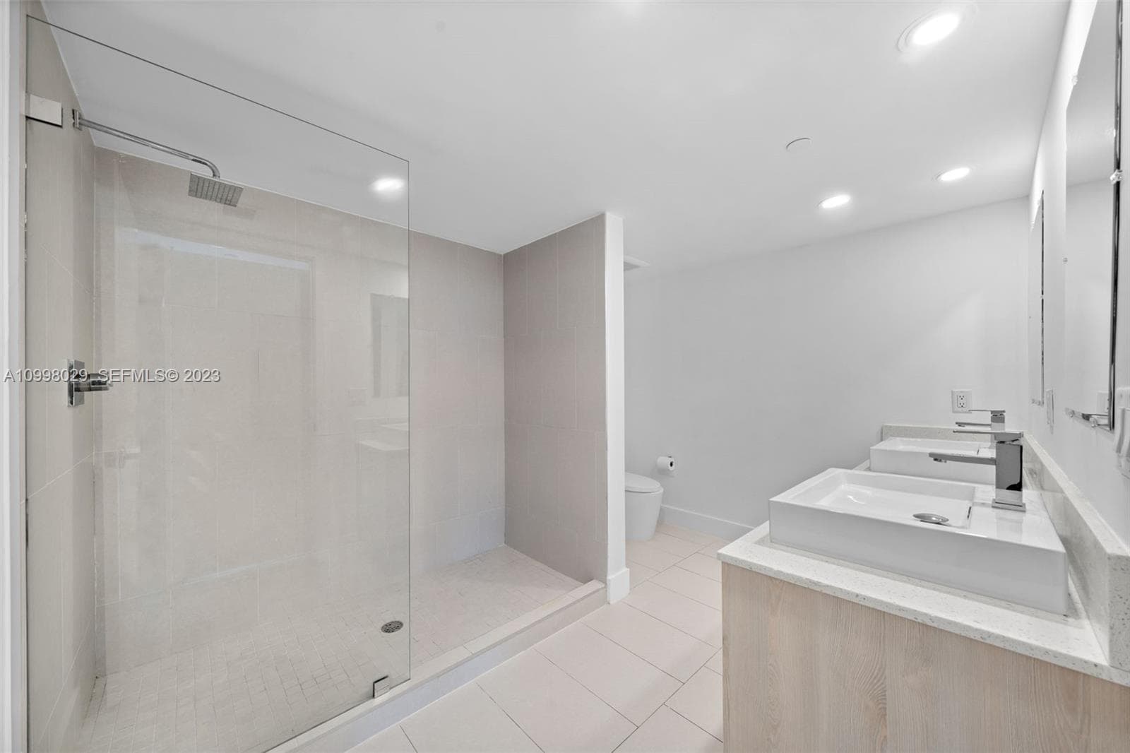 13800 Highland Dr # 504, North Miami Beach FL 33181 — 19
