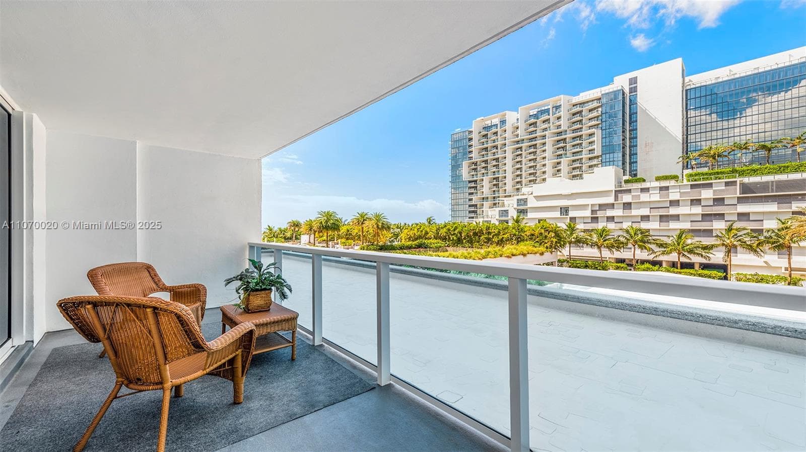 2301 Collins Ave # 301, Miami Beach FL 33139 — 2