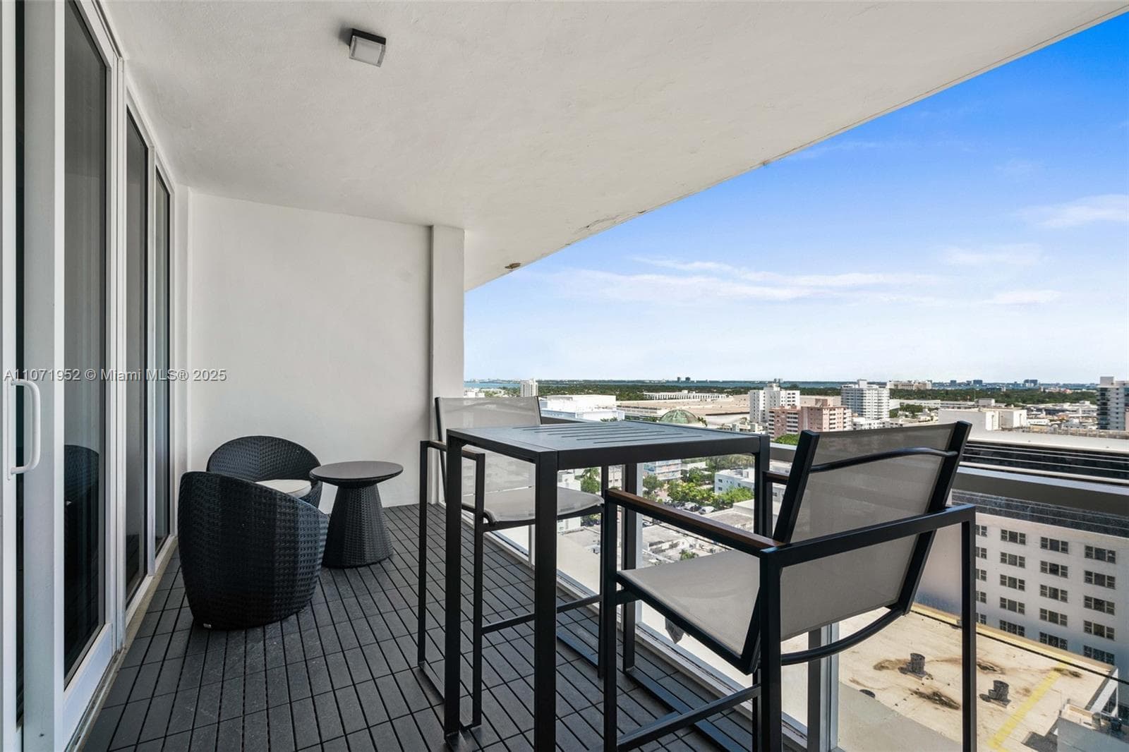 100 Lincoln Rd, Miami Beach FL 33139 — 26