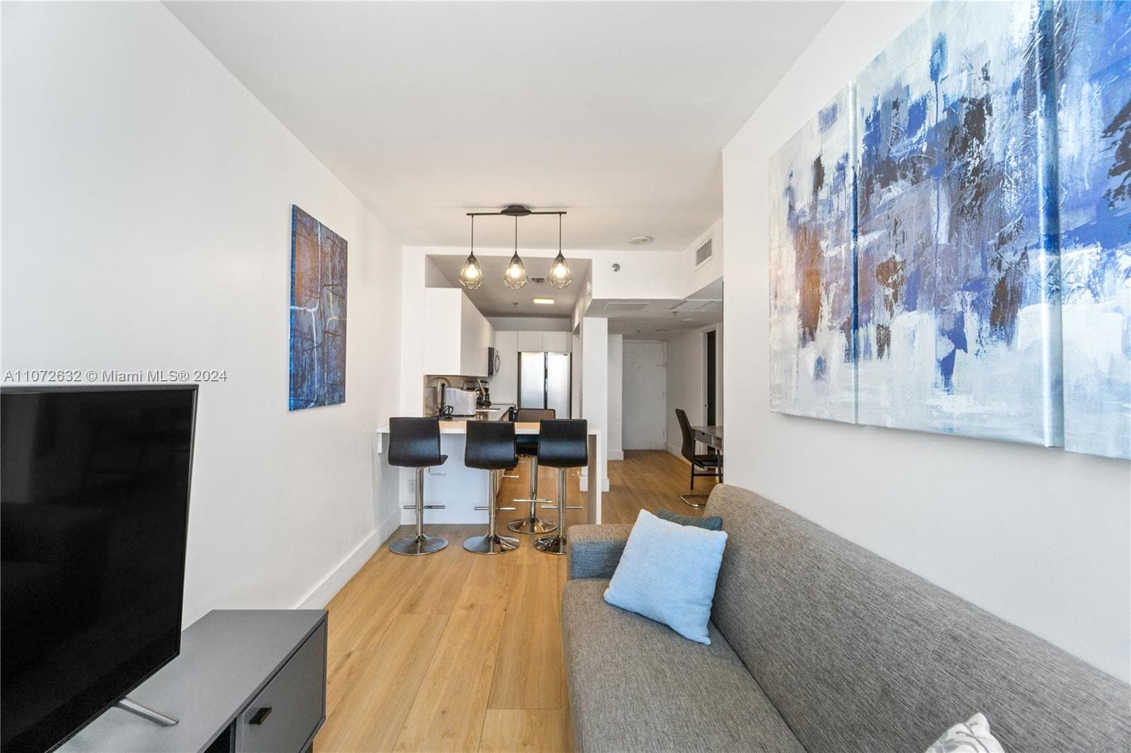 100 Lincoln Rd # 1627, Miami Beach FL 33139 — 3