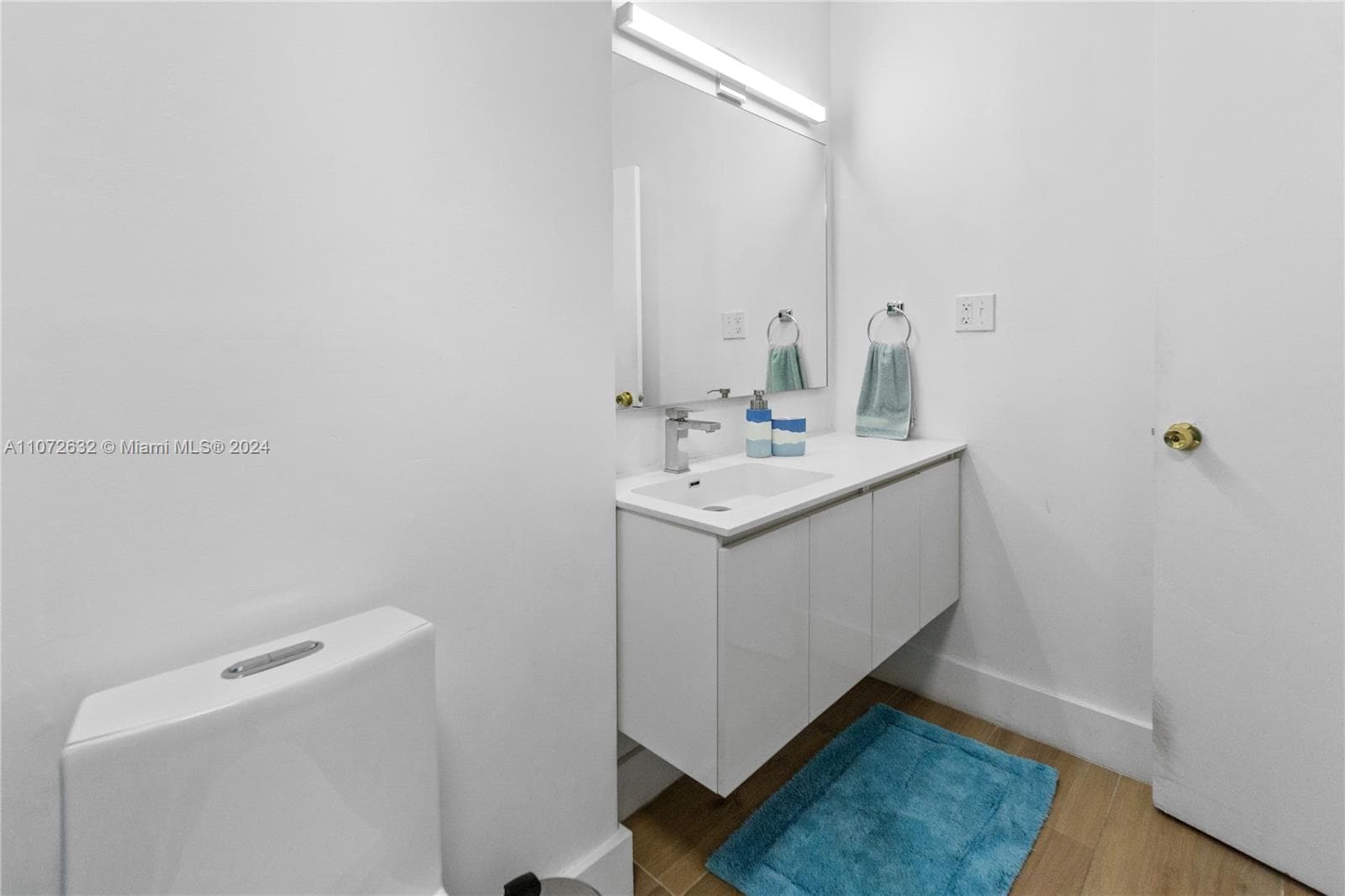100 Lincoln Rd # 1627, Miami Beach FL 33139 — 11