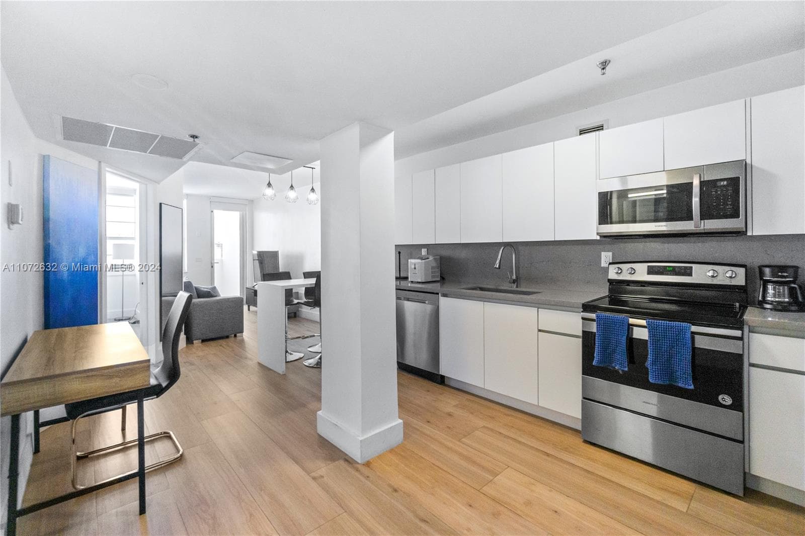 100 Lincoln Rd # 1627, Miami Beach FL 33139 — 4