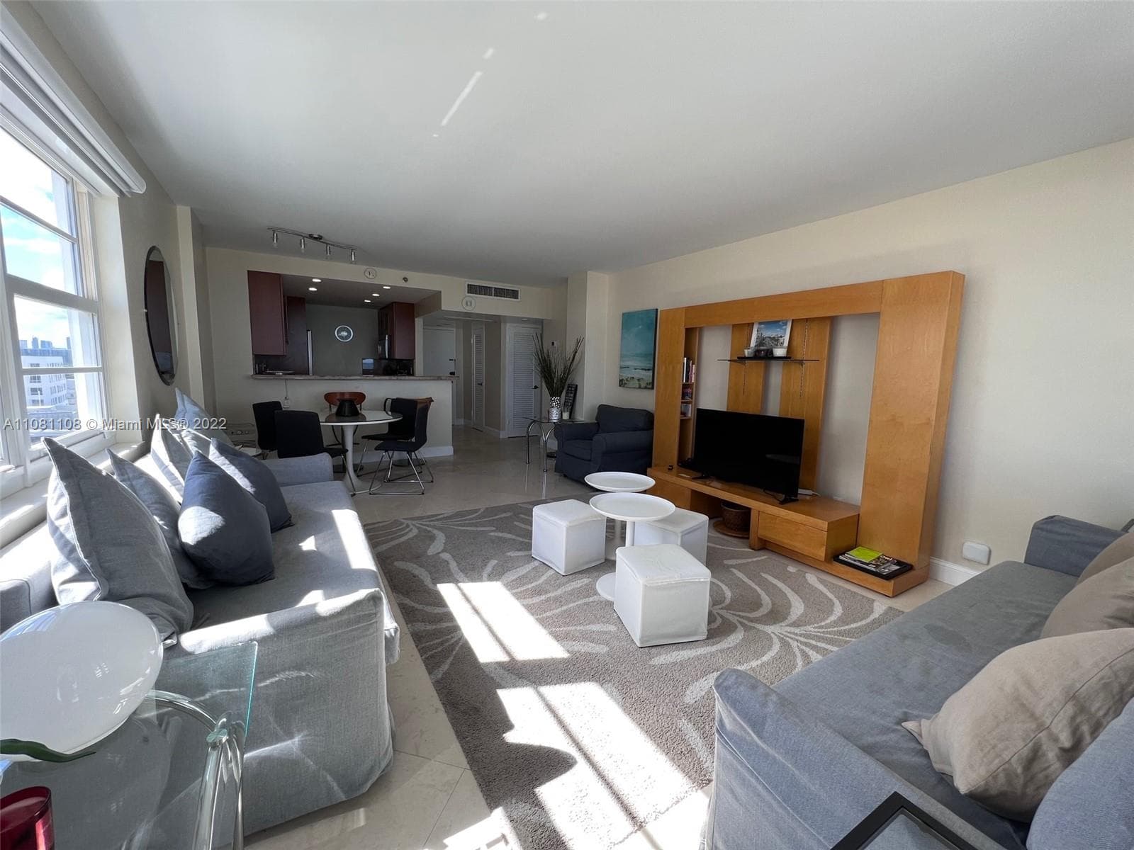 100 Lincoln Rd # 1121, Miami Beach FL 33139 — 6