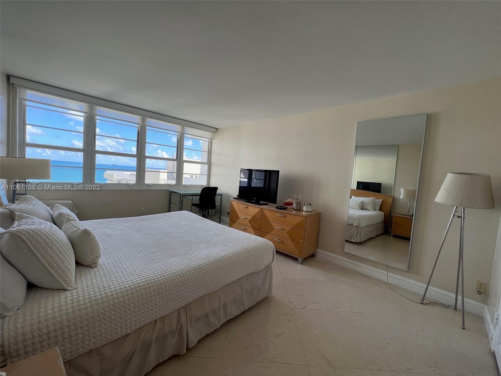 100 Lincoln Rd # 1121, Miami Beach FL 33139 — 16