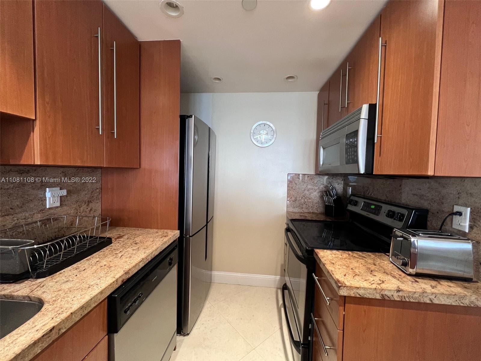 100 Lincoln Rd # 1121, Miami Beach FL 33139 — 8