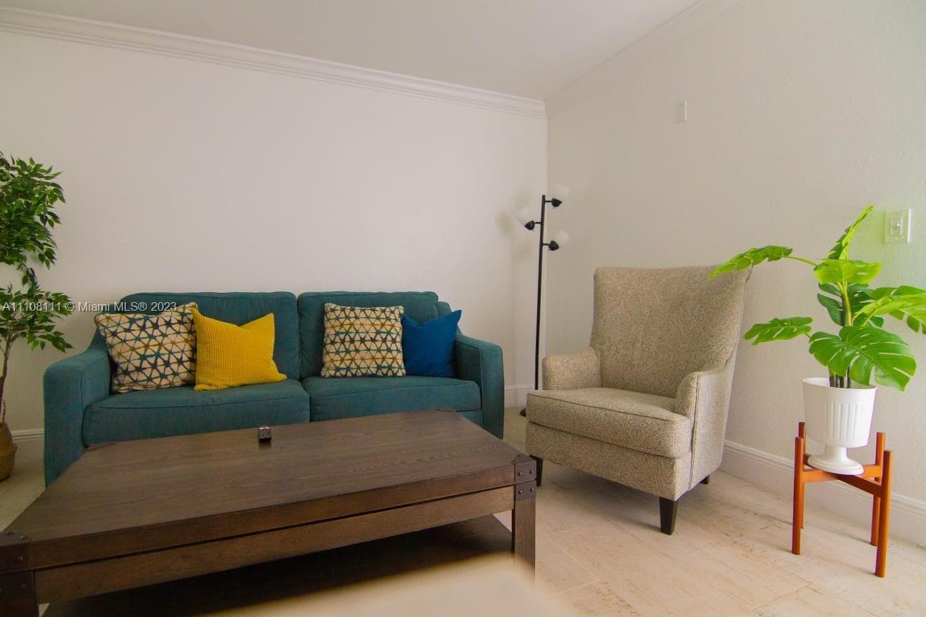 753 Michigan # 3A, Miami Beach FL 33139 — 17
