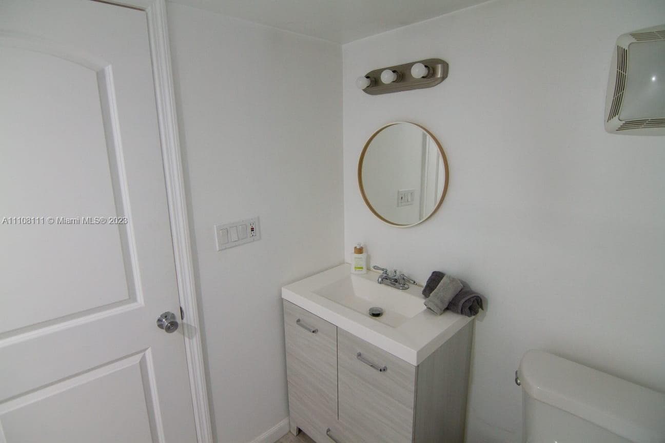 753 Michigan # 3A, Miami Beach FL 33139 — 10