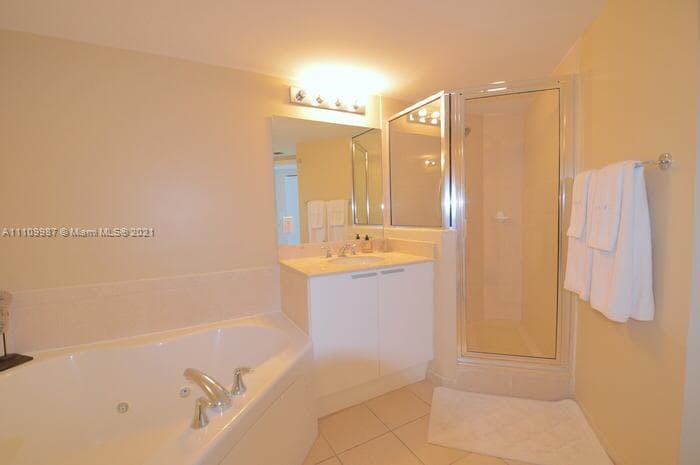 16699 Collins Ave # 1509, Sunny Isles Beach FL 33160 — 16