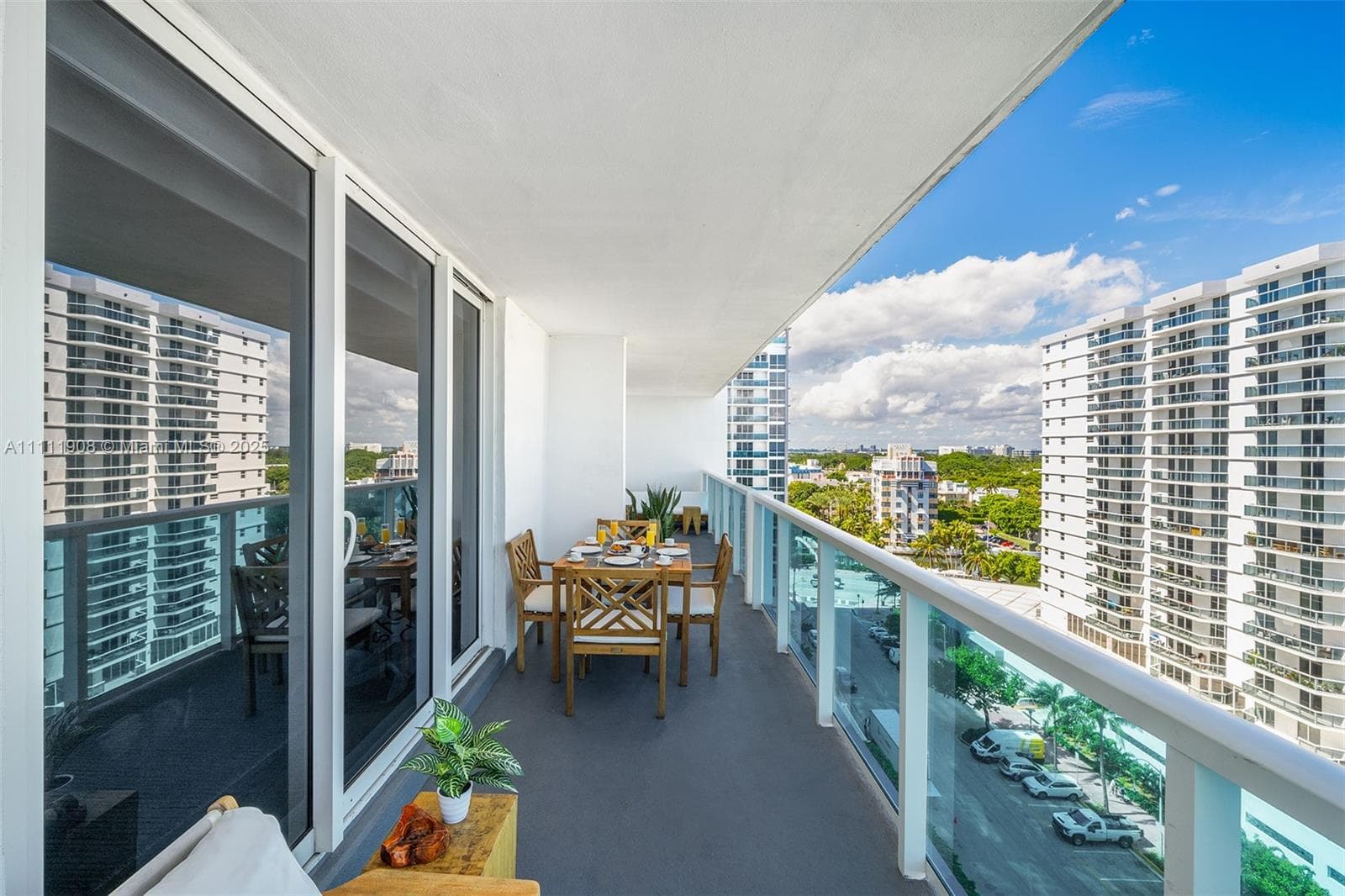 102 24th St # 1019, Miami Beach FL 33139 — 27