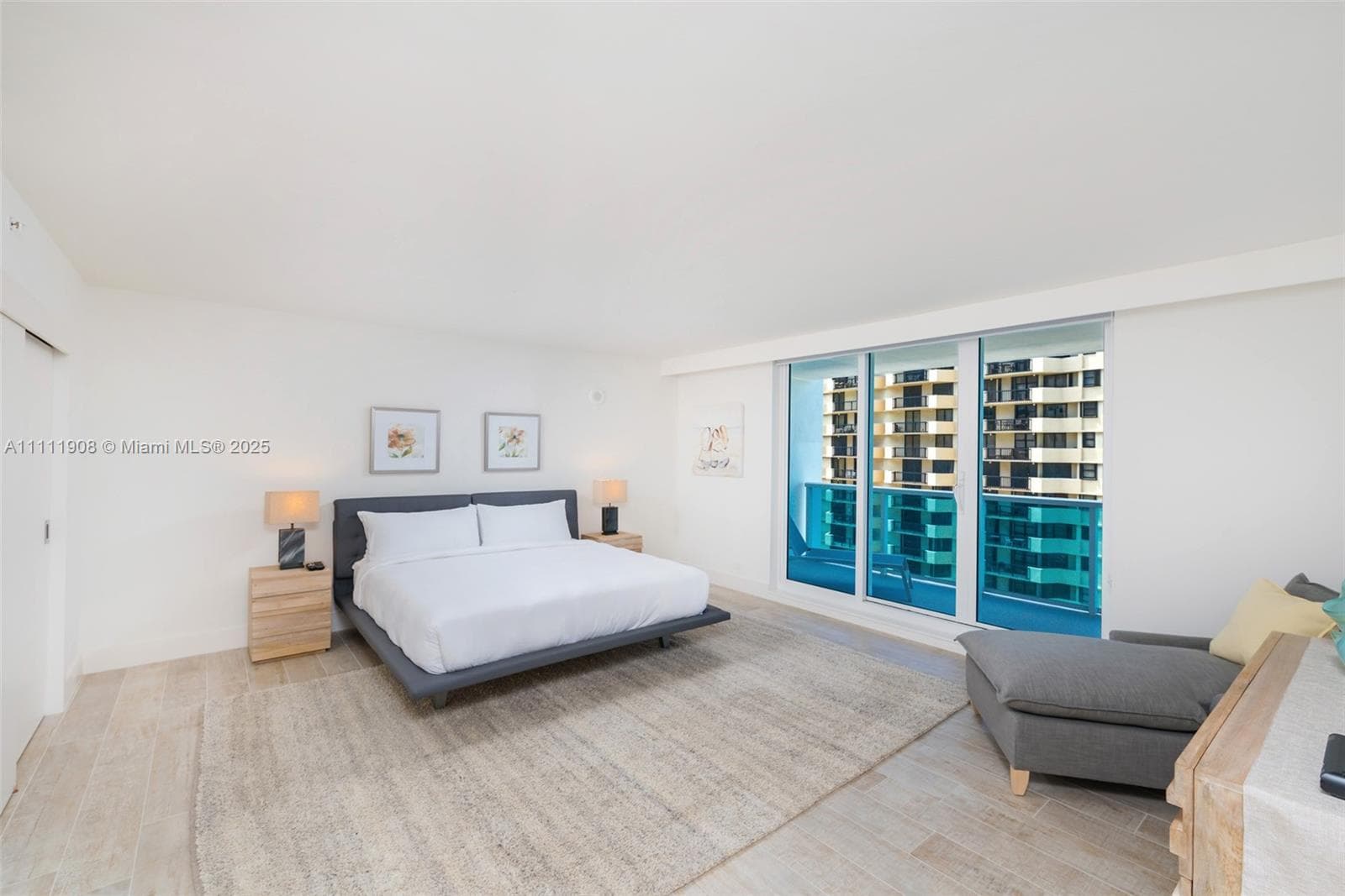 102 24th St # 1019, Miami Beach FL 33139 — 16