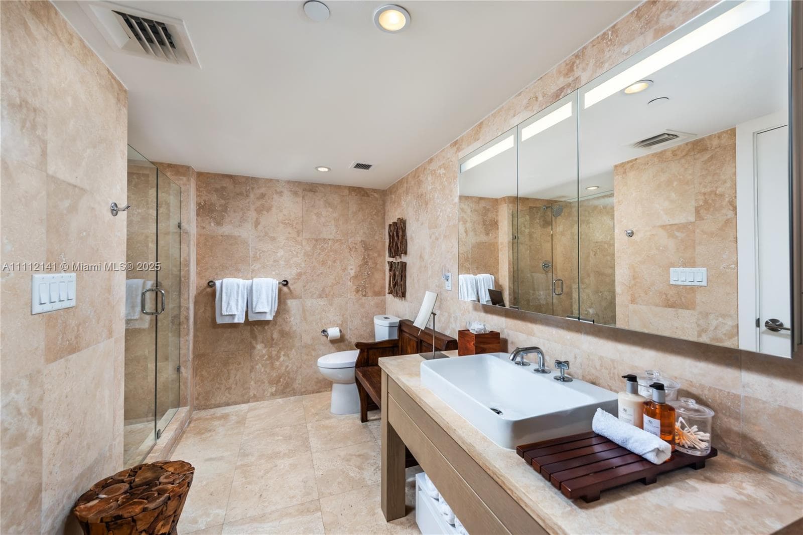 102 24th St # 1208, Miami Beach FL 33139 — 9
