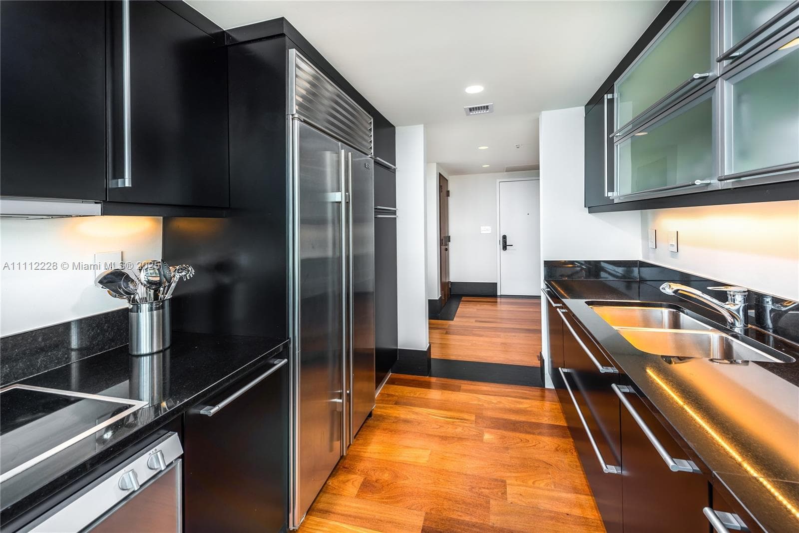 101 20th St # 2707, Miami Beach FL 33139 — 9