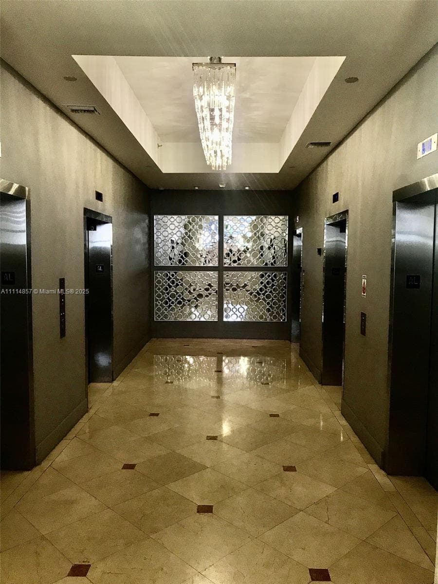 100 Lincoln Rd # 1207, Miami Beach FL 33139 — 23