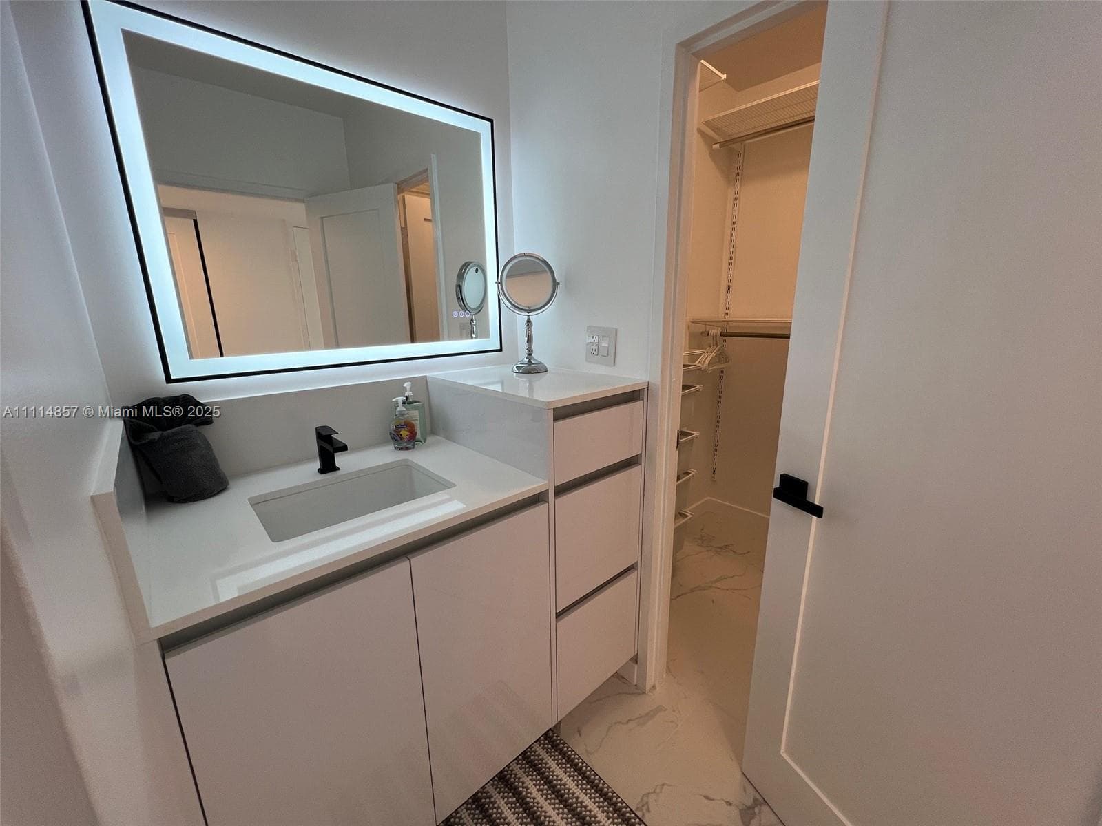 100 Lincoln Rd # 1207, Miami Beach FL 33139 — 12