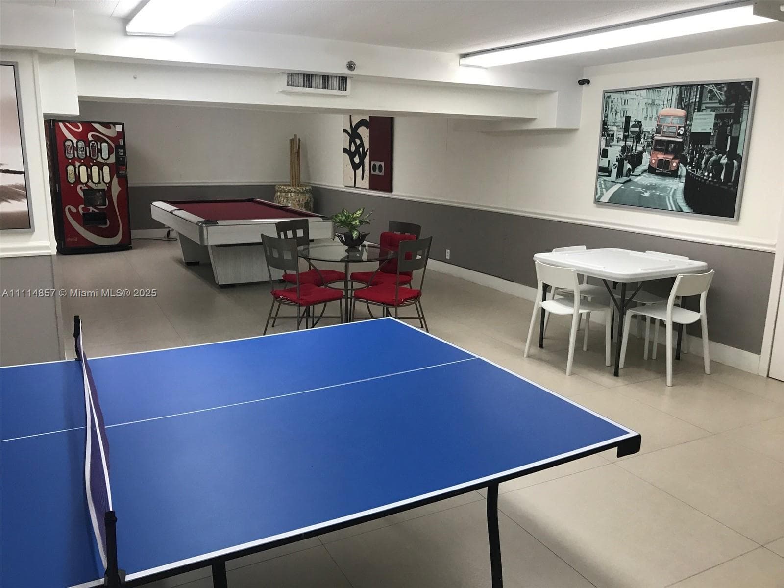 100 Lincoln Rd # 1207, Miami Beach FL 33139 — 32