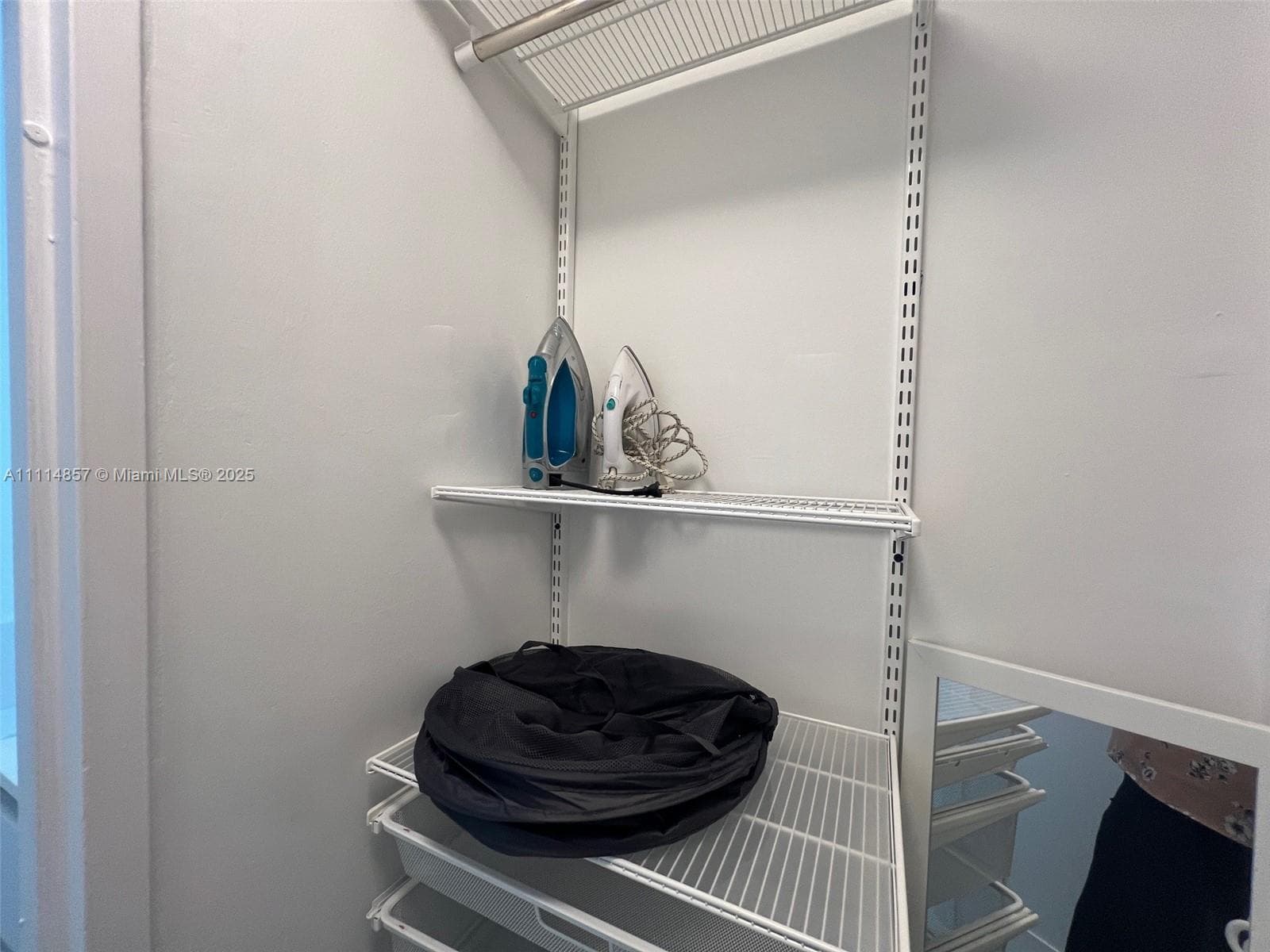 100 Lincoln Rd # 1207, Miami Beach FL 33139 — 18