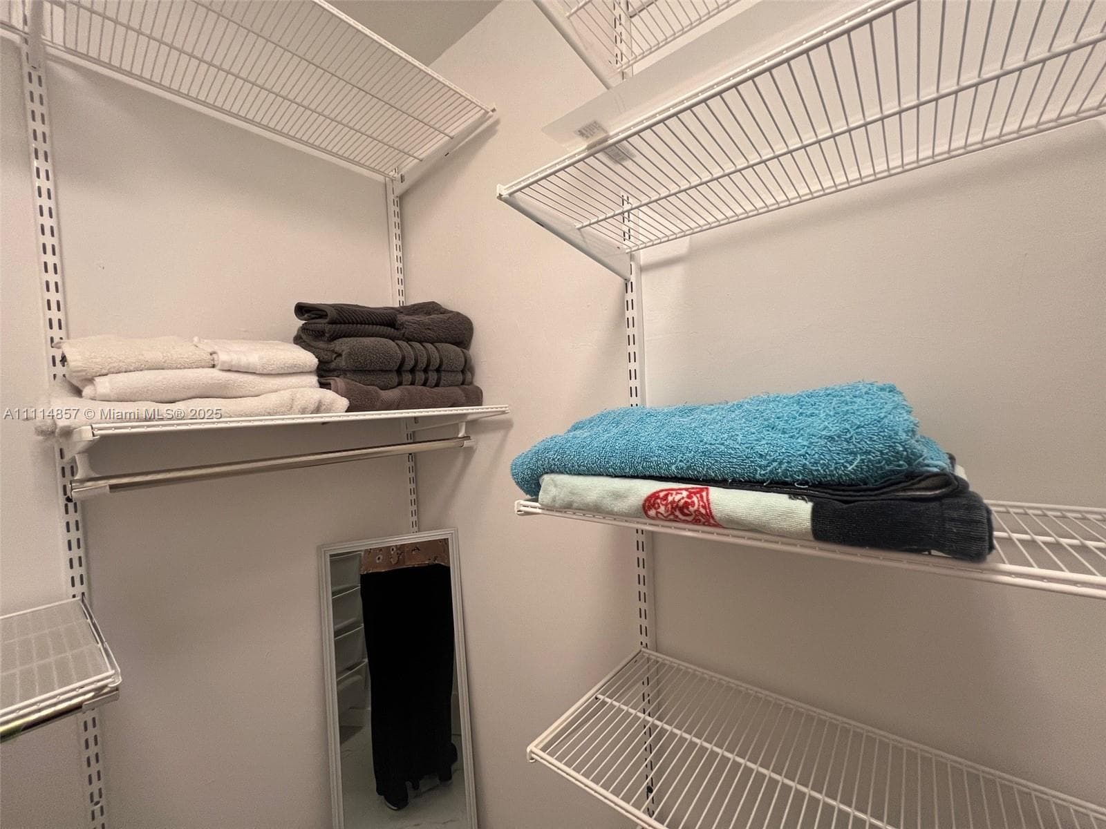 100 Lincoln Rd # 1207, Miami Beach FL 33139 — 19