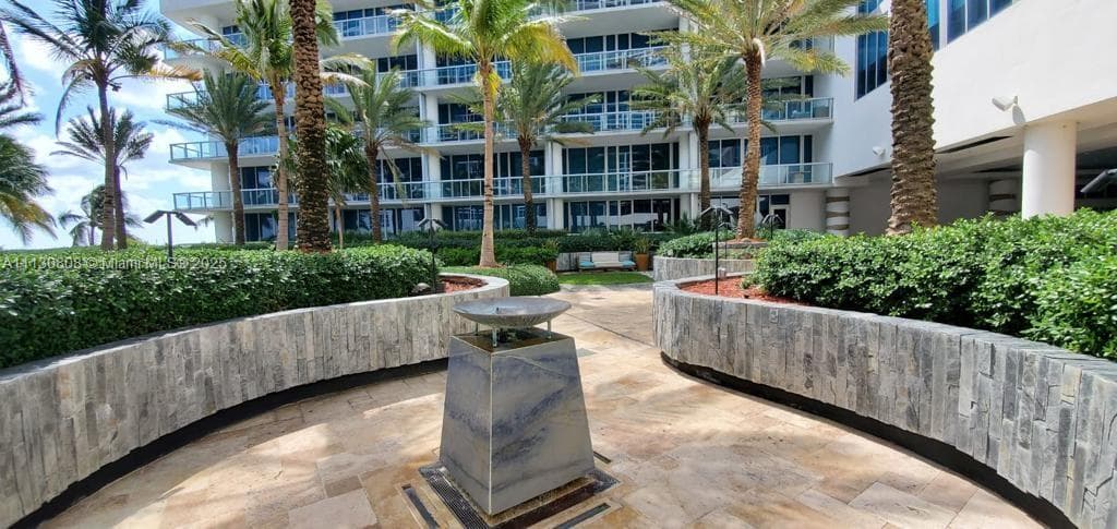 6801 Collins Ave # C1115, Miami Beach FL 33141 — 23