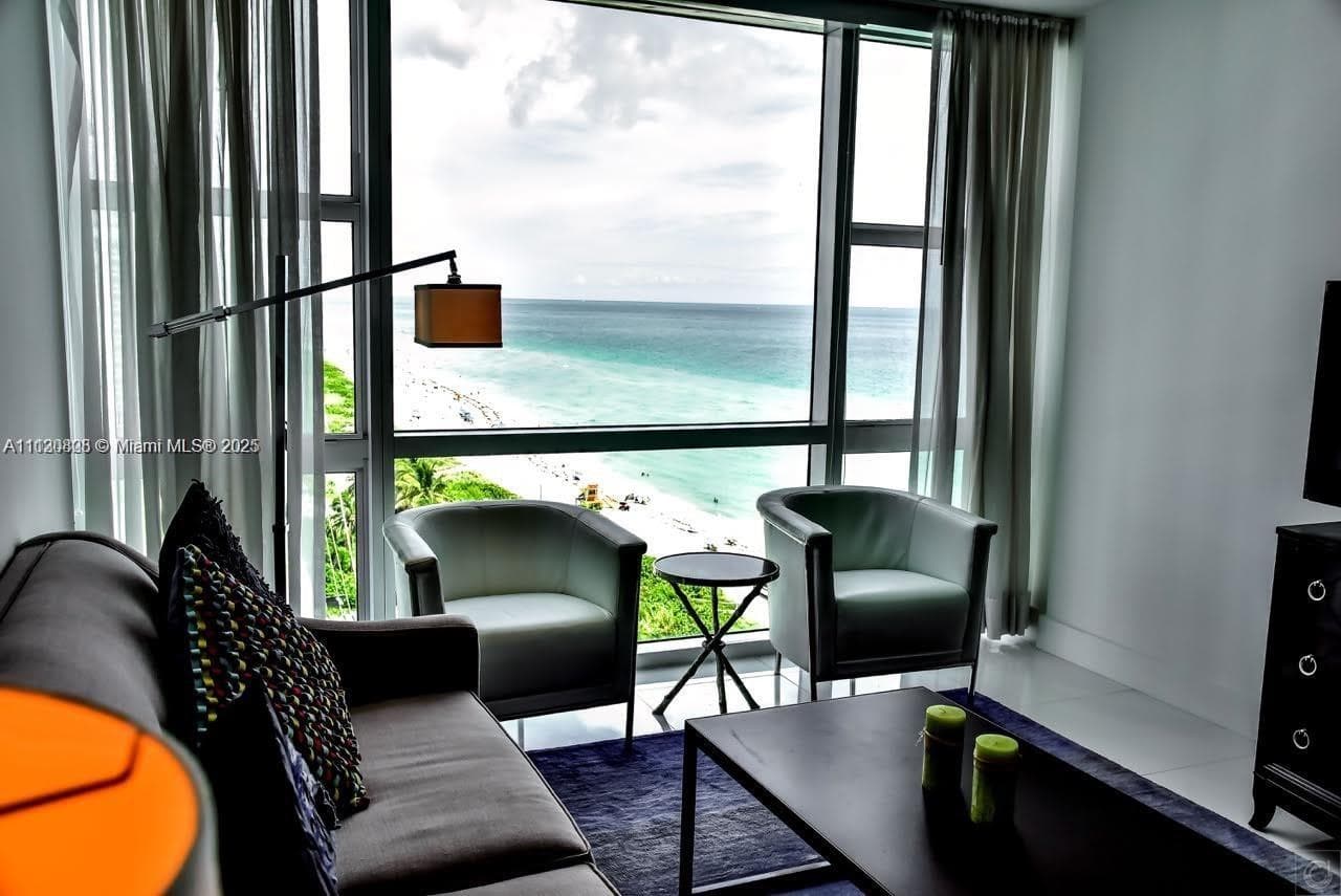6801 Collins Ave # C1115, Miami Beach FL 33141 — 17