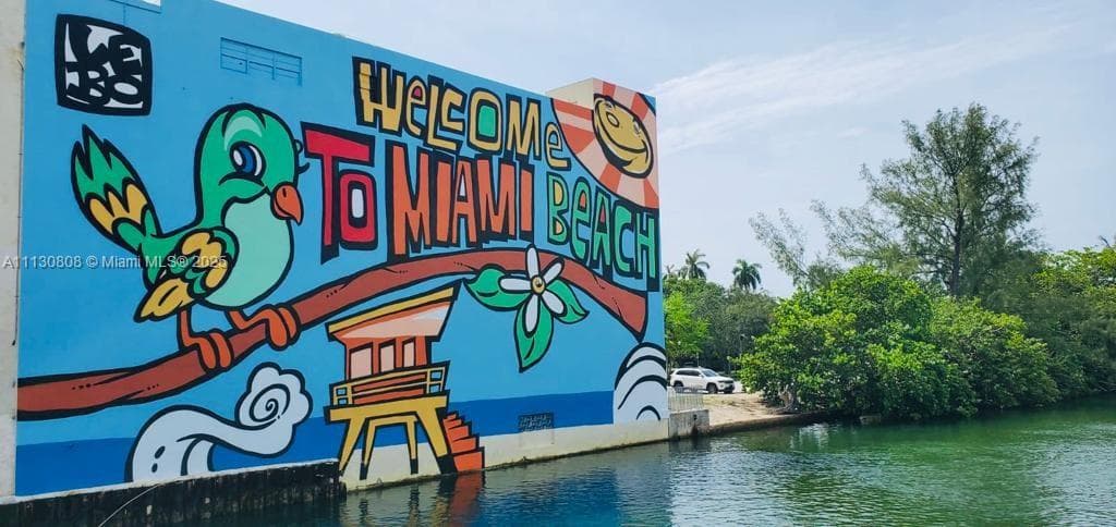 6801 Collins Ave # C1115, Miami Beach FL 33141 — 36