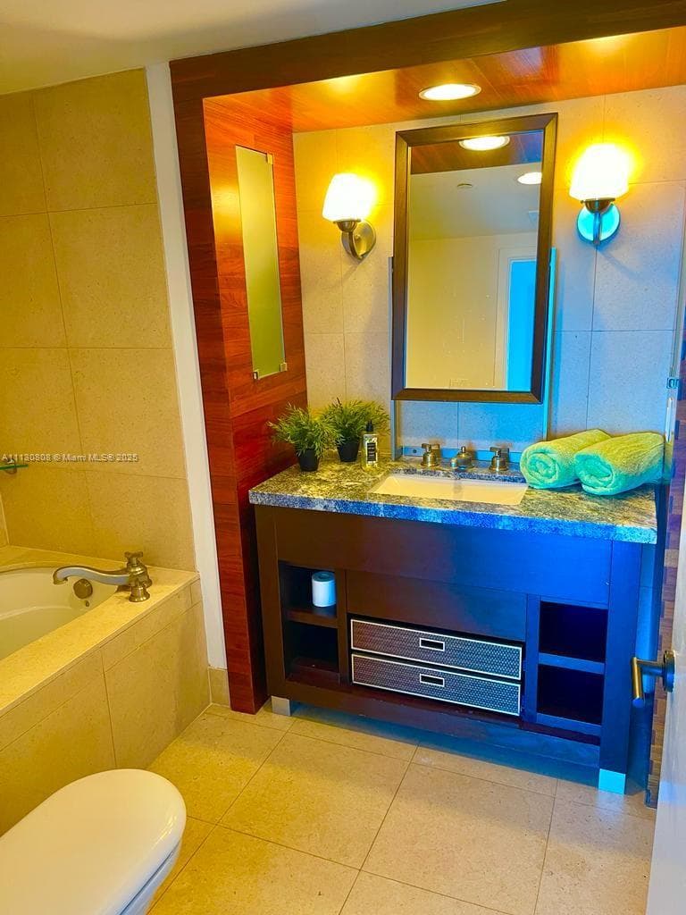 6801 Collins Ave # C1115, Miami Beach FL 33141 — 41