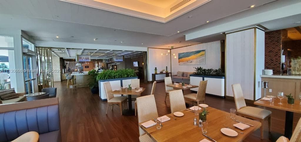 6801 Collins Ave # C1115, Miami Beach FL 33141 — 35