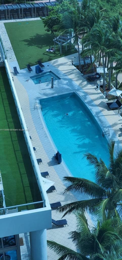 6801 Collins Ave # C1115, Miami Beach FL 33141 — 29