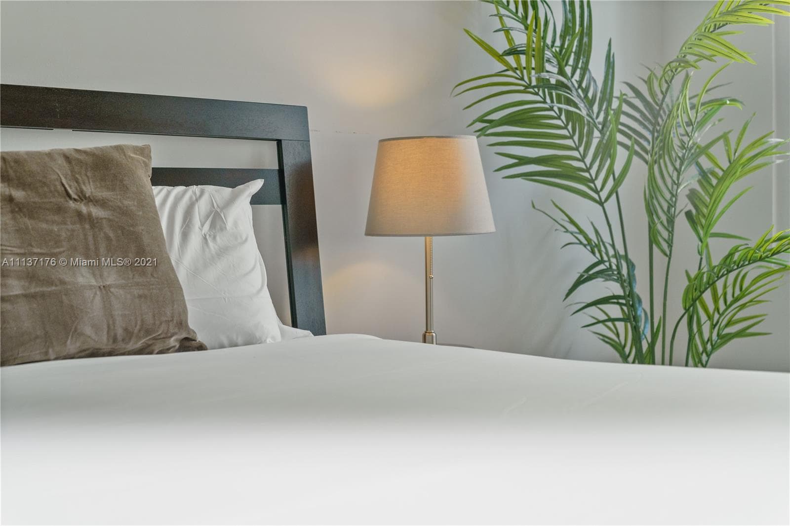 Midblock Miami Condo, Miami, FL — 26