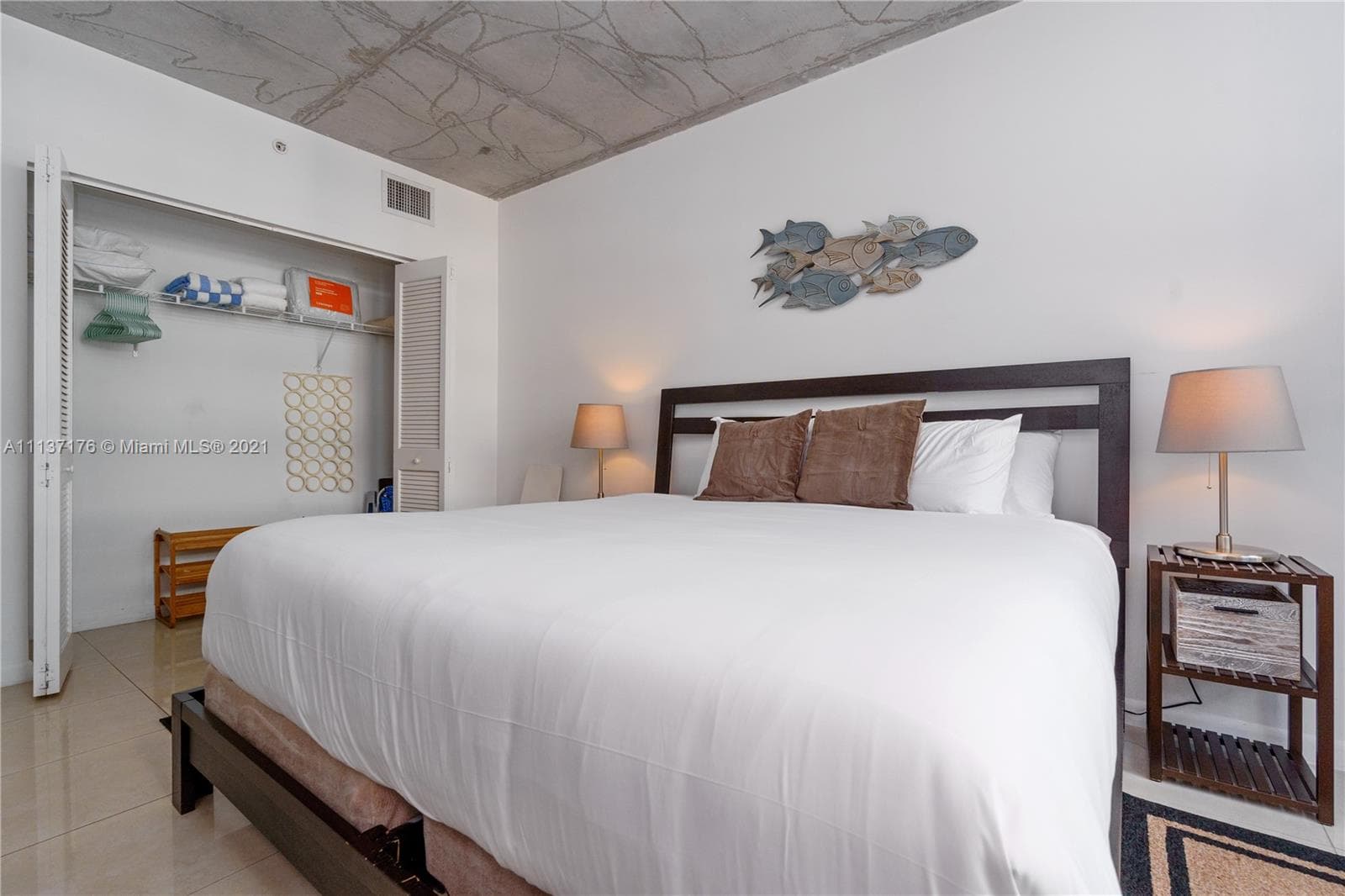 Midblock Miami Condo, Miami, FL — 22