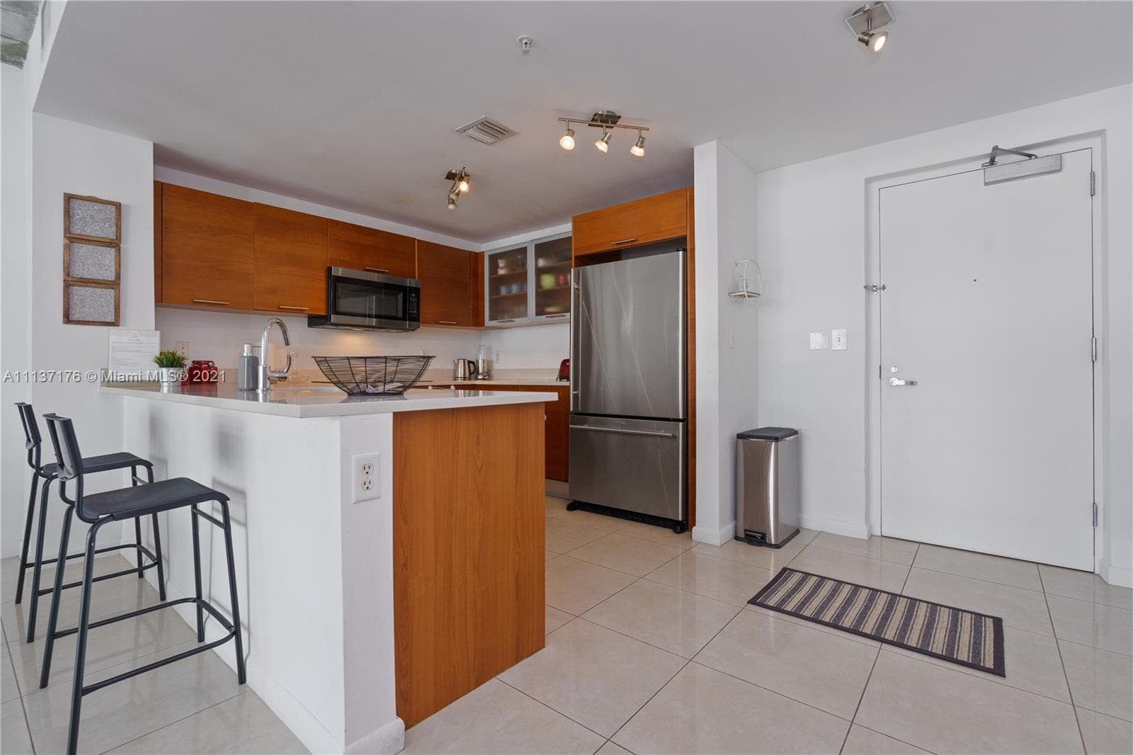 Midblock Miami Condo, Miami, FL — 1