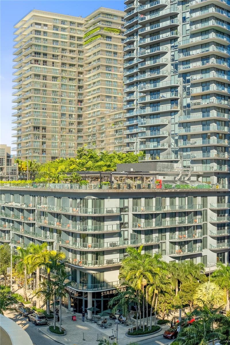 Midblock Miami Condo, Miami, FL — 31
