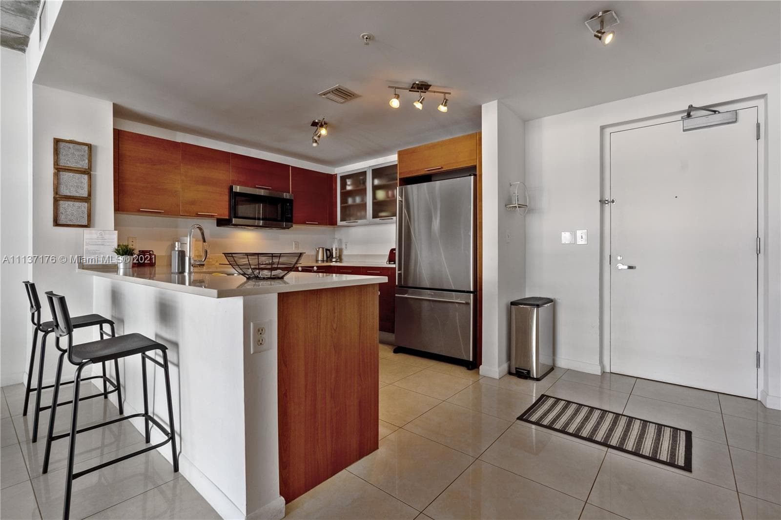 Midblock Miami Condo, Miami, FL — 4