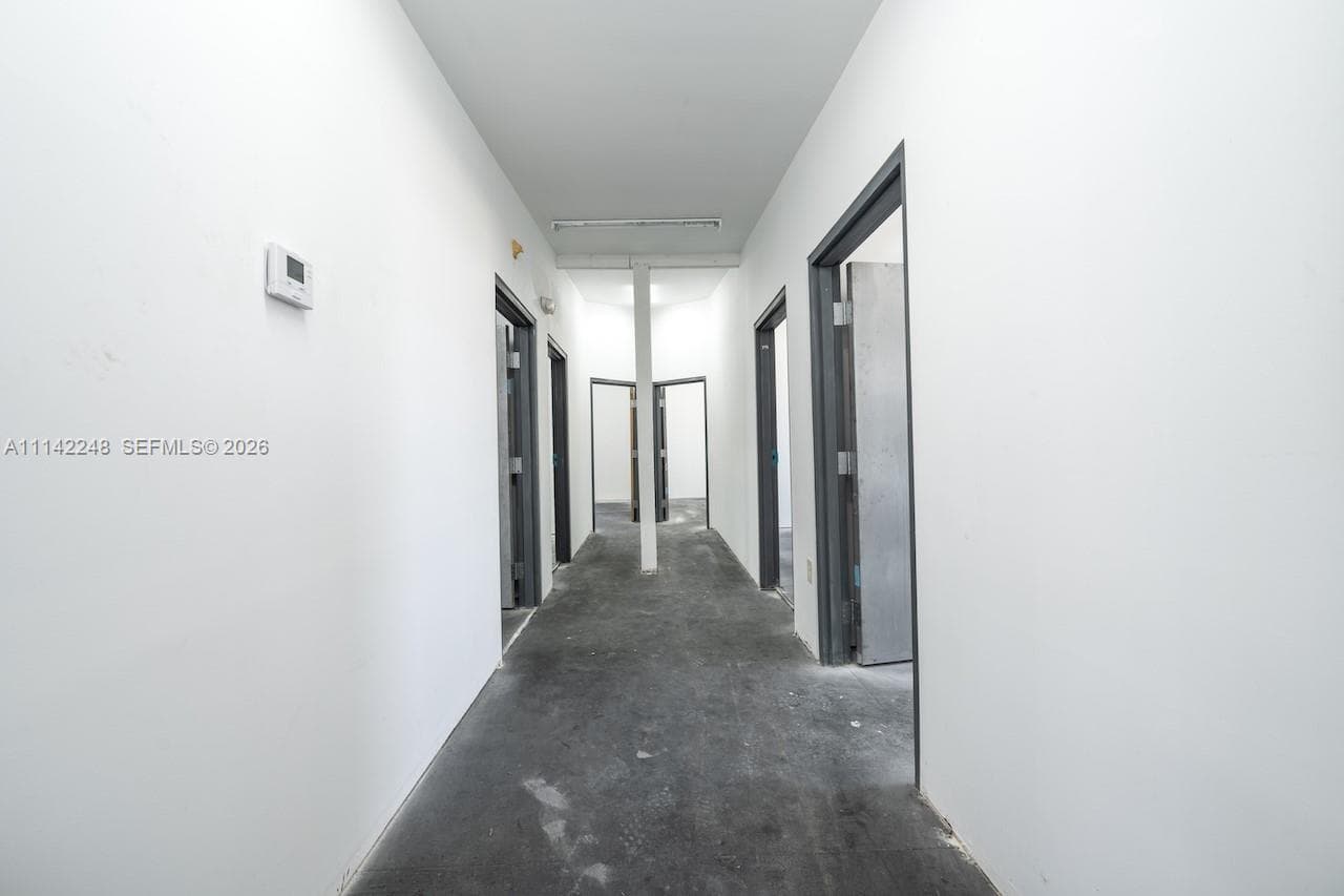 1525 NW 3rd Ave, Miami FL 33136 — 27