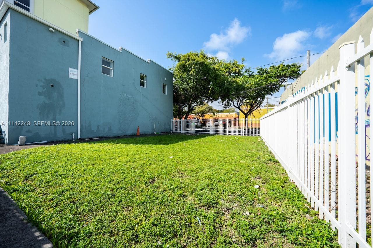 1525 NW 3rd Ave, Miami FL 33136 — 2