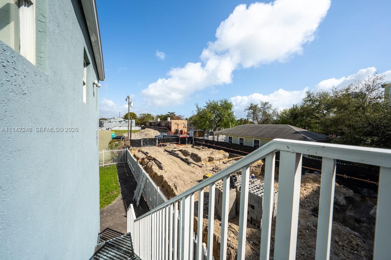 1525 NW 3rd Ave, Miami FL 33136 — 5